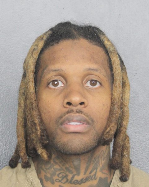 FearedBuck's tweet image. Lil Durk faces life imprisonment or the d*ath penalty for his involvement in the m*rder-for-hire plot.