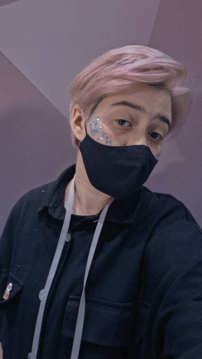 постарел ещё на один год 💅