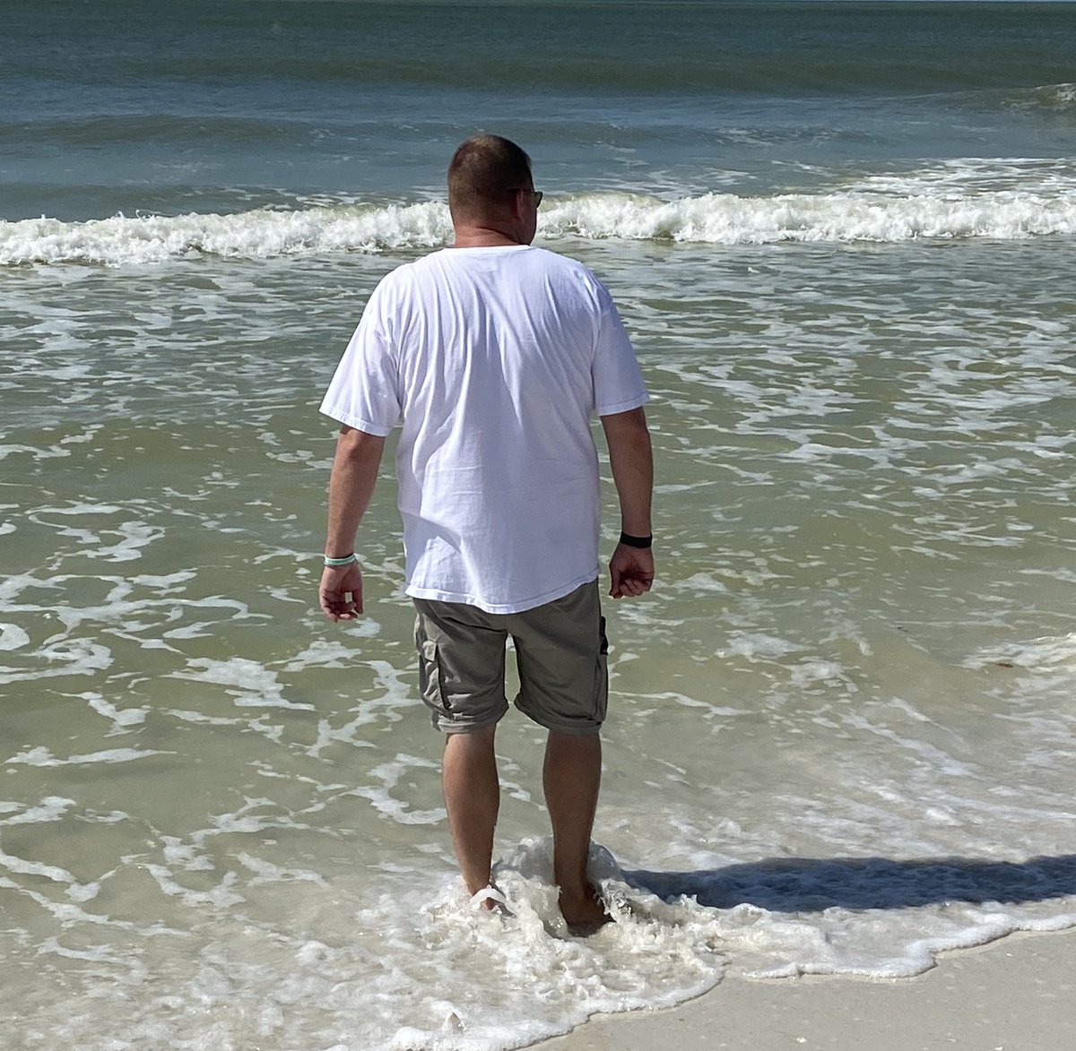 MermaidofHHI's tweet photo. Today is Captain Rick's birthday!!!! Captain Rick is our behind-the-scenes guy who manages the business and fixes all the problems by day and is a family photographer in the evenings. 

Please help us wish Captain Rick a birthday that is as mermazing as he is! https://t.co/DDDaHRFihI