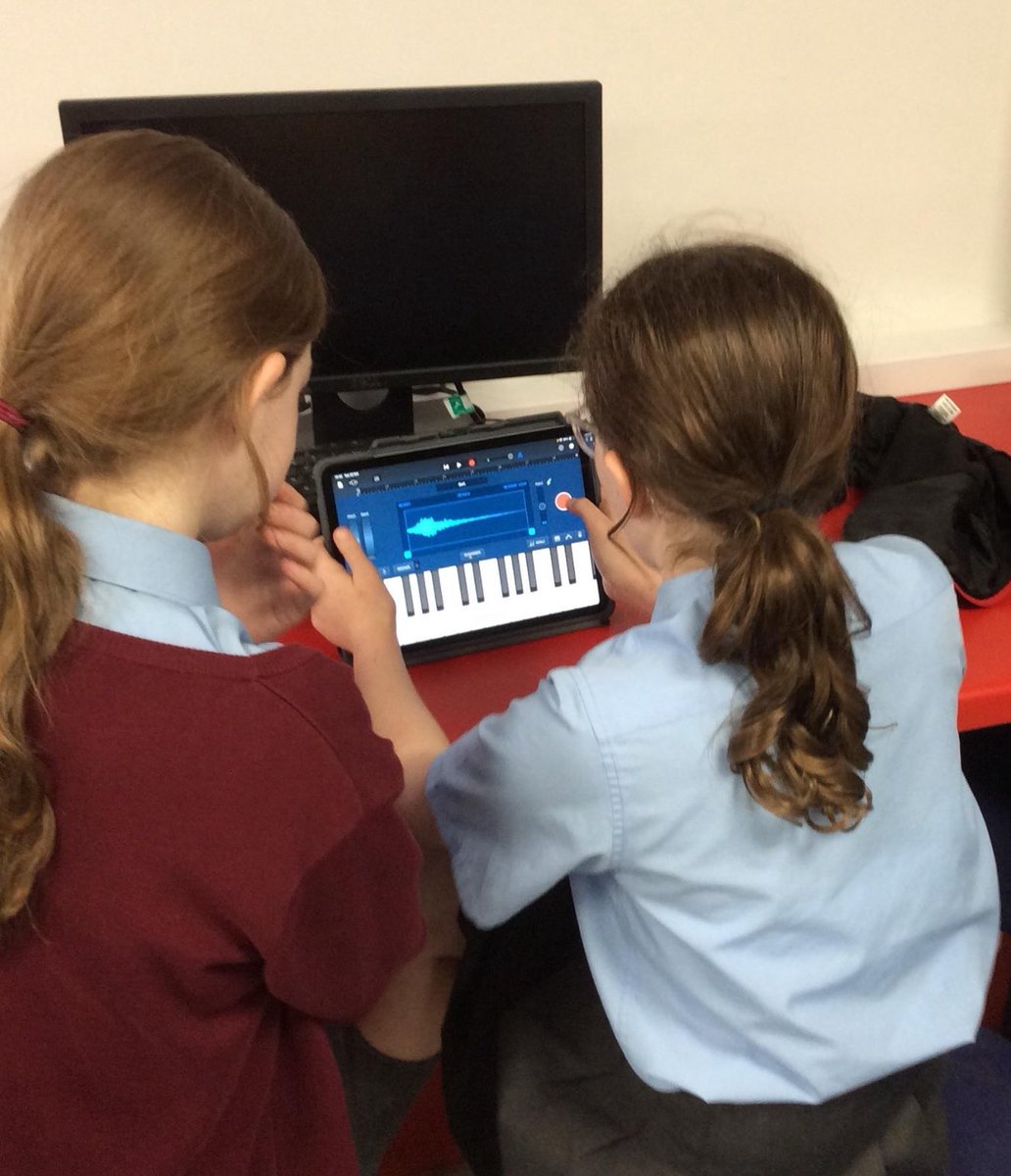 Digital Leaders 💻

Congratulations to the children from Years 5, 6 &amp; 7 who have been chosen as Digital Leaders.👏🏻
They completed a day of training in school with Niall from The Amma Centre.
We look forward to them supporting the children in our school develop their ICT skills.