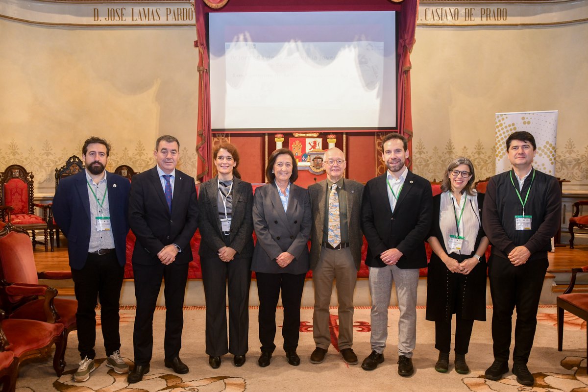 Román Rodríguez (@romanlalin) on Twitter photo Cómpre ofrecer novas oportunidades ao persoal investigador máis novo porque temos moito talento científico e por aí debe ir o futuro
Contar con institucións como a <a href="/academia_joven/">Academia Joven de España</a> axúdanos neste propósito de visibilizalo e de seguir estimulando vocacións desde a infancia Cómpre ofrecer novas oportunidades ao persoal investigador máis novo porque temos moito talento científico e por aí debe ir o futuro
Contar con institucións como a <a href="/academia_joven/">Academia Joven de España</a> axúdanos neste propósito de visibilizalo e de seguir estimulando vocacións desde a infancia