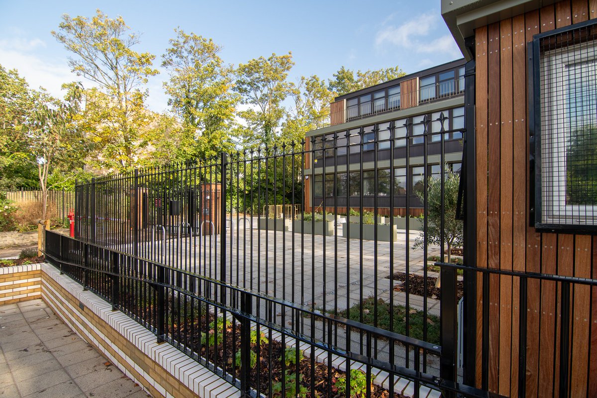 Hard at work this summer, our London Division are delighted to have achieved Practical Completion at Edgware and Hendon Reform Synagogue. 

linkedin.com/feed/update/ur…

#Refurbishment #maincontractor #projectcompletion #synagogue