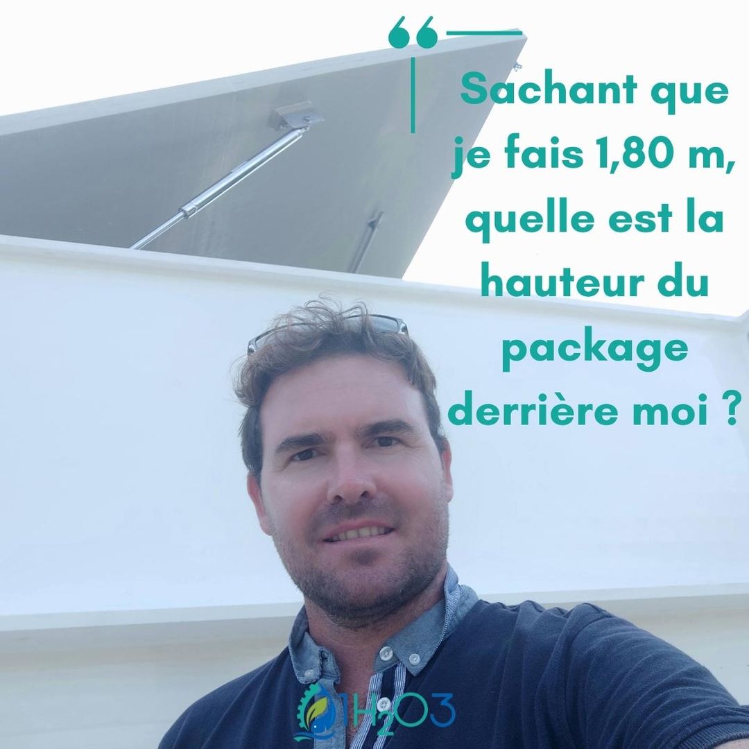 Sachant que je fais 1,80 m, quelle est la hauteur du package derrière moi ?