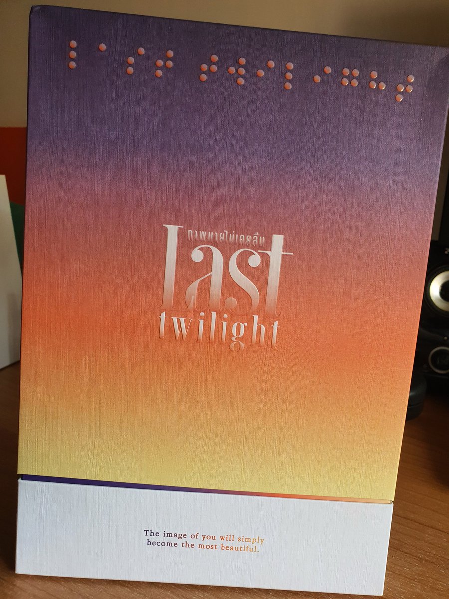 coldlightofmoon's tweet photo. un grazie enorme a @letsgothai_ per aver permesso con impegno e professionalità a questo boxset di arrivare sano e salvo nelle mie mani quando non era scontato sapendo che la gmm lo avesse prodotto con così poco impegno 🙃 https://t.co/tNWPOzTxH3