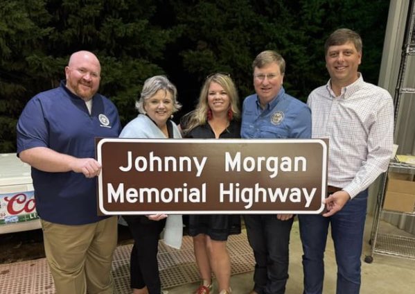 Great night at the 31st annual Good Ole Boys and Gals last night. Perfect timing to present Mr. Johnny’s Highway dedication. <a href="/NicoleAkinsBoyd/">Nicole Akins Boyd</a> <a href="/clay_deweese/">Representative Clay Deweese</a>