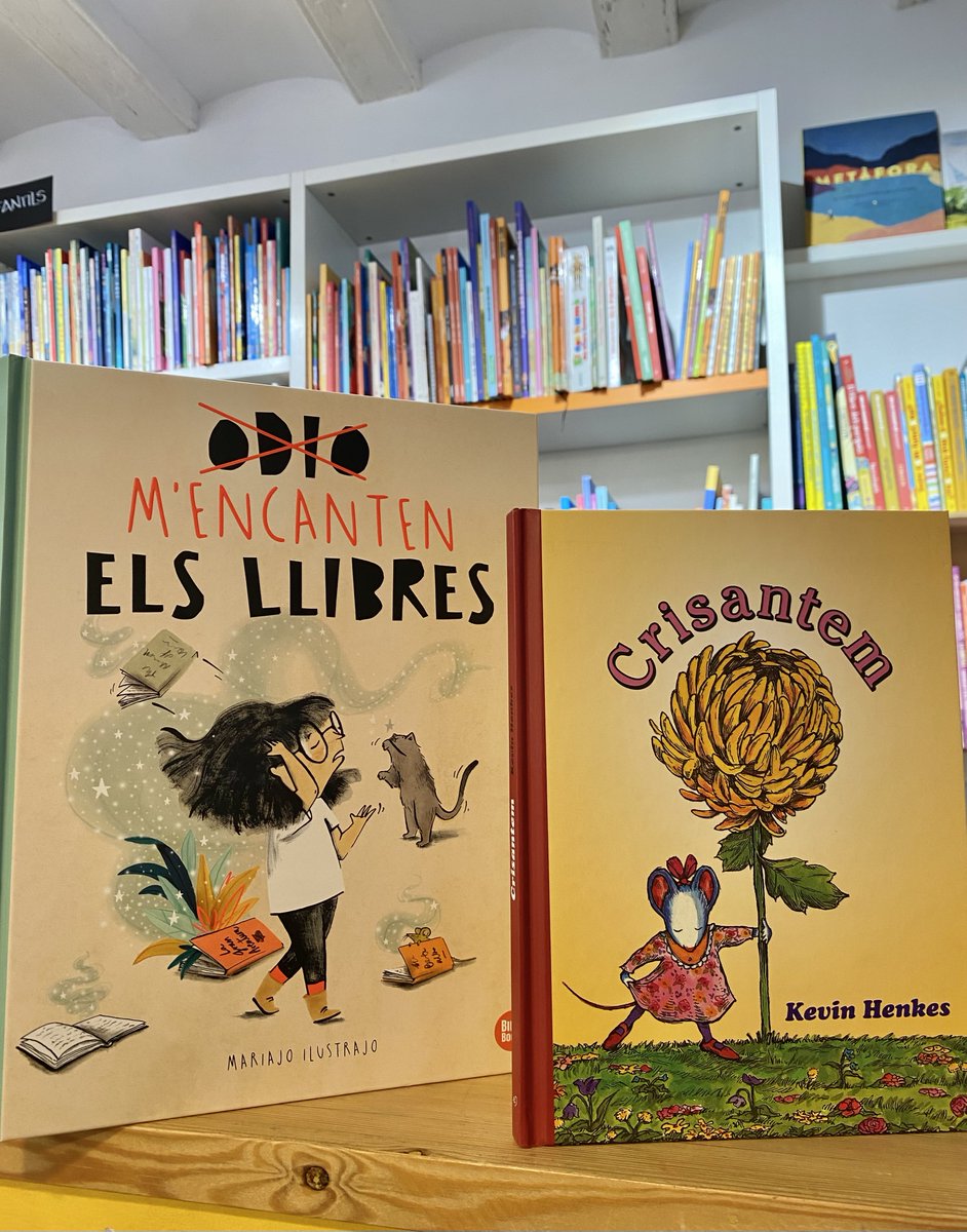 Acabats d'arribar a la llibreria, us presentem dos llibres que ens han agradat especialment 💞✨