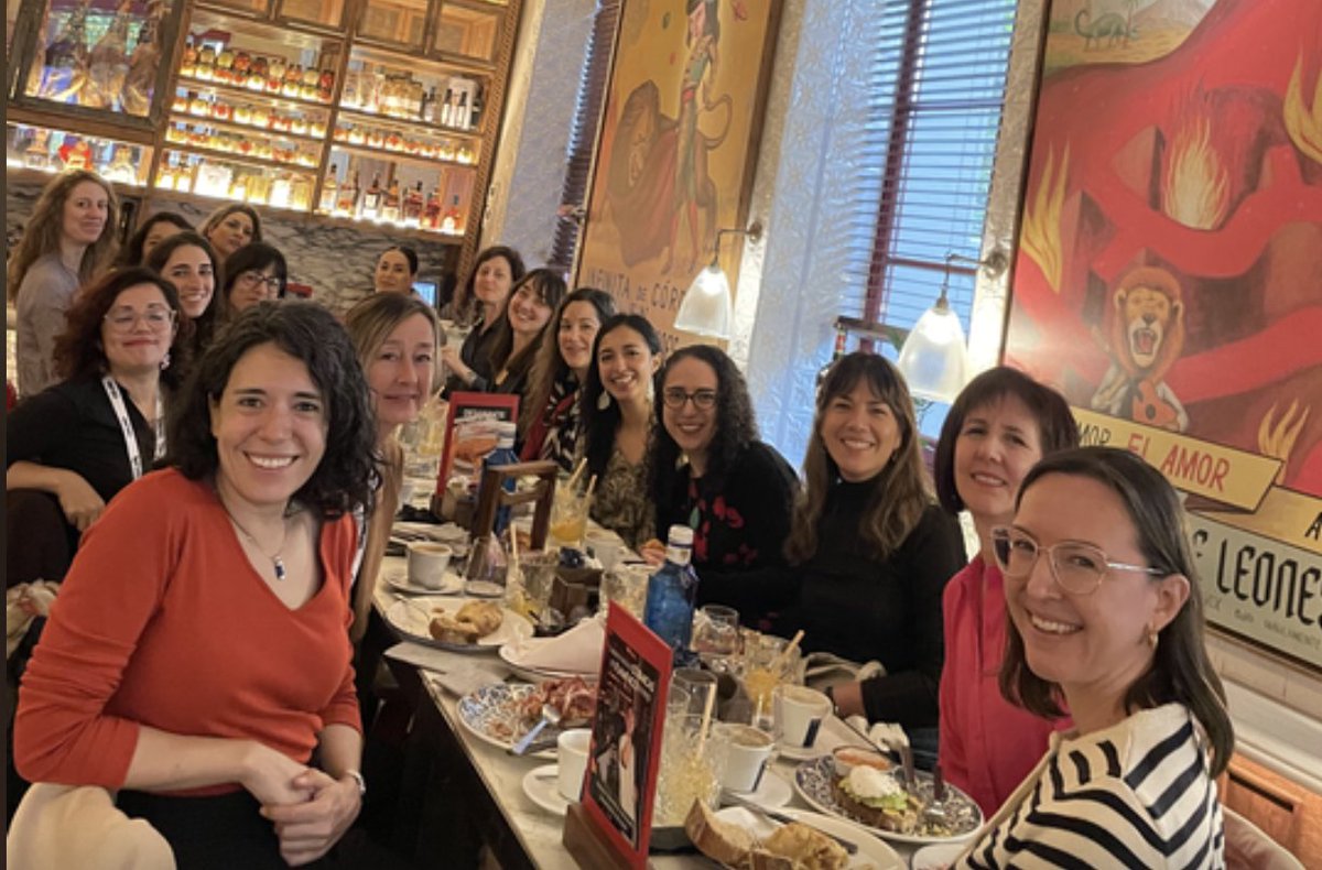 GIJN en Español (@gijnes) on Twitter photo 🇪🇸 En la #COLPIN desde <a href="/gijnEs/">GIJN en Español</a> organizamos un encuentro de mujeres periodistas, iniciativa #GIJNWomen ✨ 🇪🇸 En la #COLPIN desde <a href="/gijnEs/">GIJN en Español</a> organizamos un encuentro de mujeres periodistas, iniciativa #GIJNWomen ✨