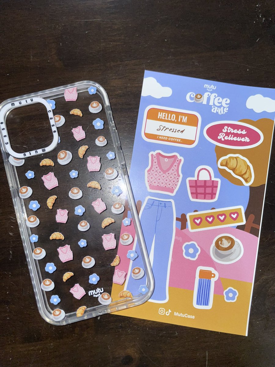 syrhmzlann_'s tweet photo. GUYS, LOOK AT HOW CUTE MY NEW PHONE CASE??!😭💗💗 https://t.co/yDxVpXUPnP