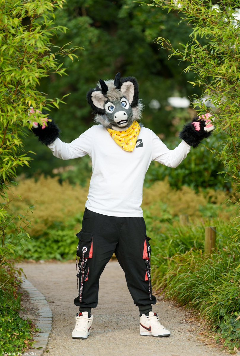 It’s Friday we made it!!!! #FursuitFriday 

📷 <a href="/Soundwave857/">Soundwave 📸</a>