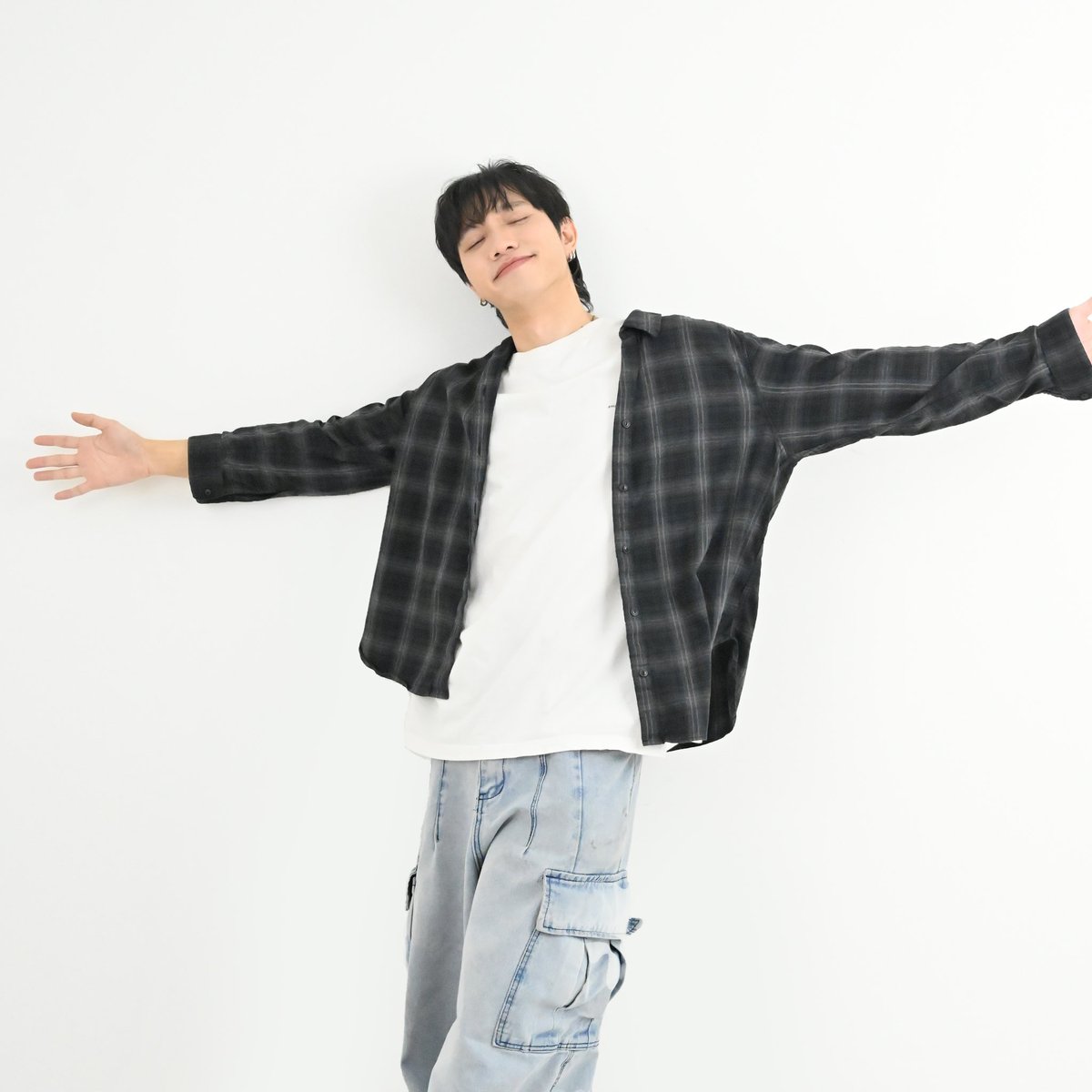 milkbkk's tweet photo. New look for "Capture" 📸🐰

Pre-save now
🔗 https://t.co/bptSFpyu5P
📍30.10.2024

#jrabbit #Capture
#MILKbkkMusicLabel
#MILKbkk https://t.co/B5K92cIUof