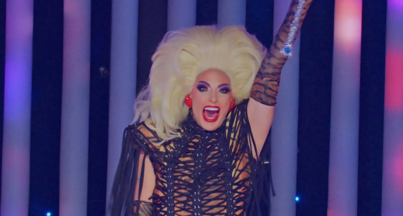 RihannaRelease's tweet image. If your mad stay mad Alyssa Edwards worked her ass off to get to this moment in her life and she 100% DESERVES IT  #GlobalAllStars