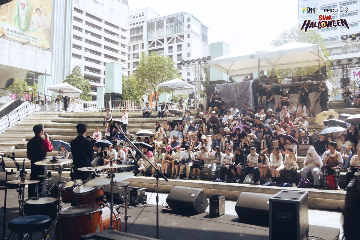 Flex_Connect's tweet photo. #สยามฮาโลวีน วันแรก! เปิดเวทีลานอัฒจันทร์ SIAM SQUARE ONE กันแบบมันส์ฉ่ำไปกับ Turbo4Wds, POPPY C. และ DaruNi ✨😆
.
@Turbo4Wds @poppychatchaya_ @daruni_official
.
#Turbotb #SiamHalloween2024xTB4W
#PoppyC #SiamHalloween2024xPoppyC
#DaruNi #SiamHalloween2024xDaruNi
#SiamHalloween2024