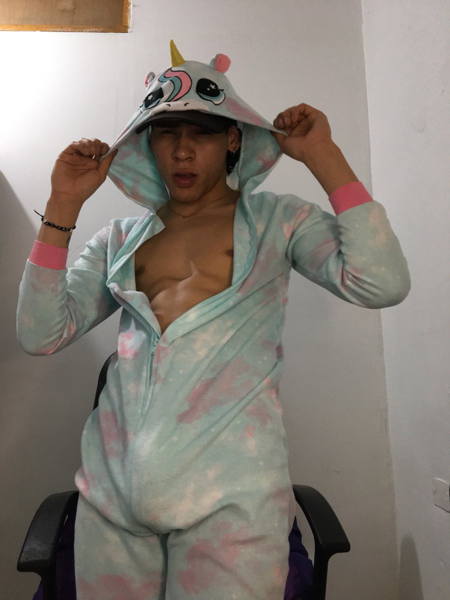 Adolsam01's tweet photo. En el link de mi perfil, me encuentran con todo abajo; que esperas!!! Ven a verme 🥵🥵😳🔥 https://t.co/SRM8pSihmW