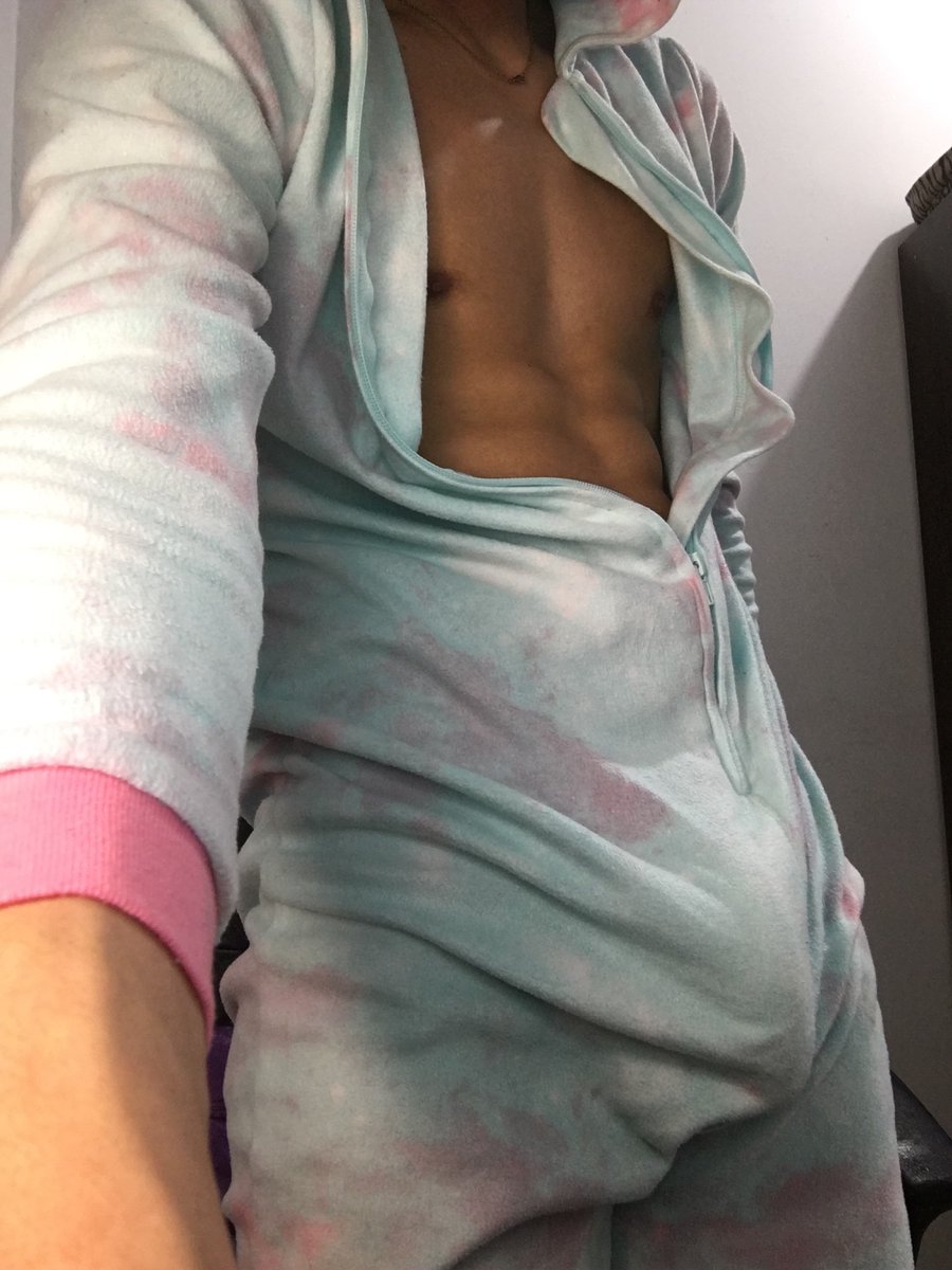 Adolsam01's tweet photo. En el link de mi perfil, me encuentran con todo abajo; que esperas!!! Ven a verme 🥵🥵😳🔥 https://t.co/SRM8pSihmW