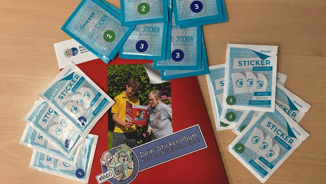 polizei_nrw_ob's tweet image. #NMDO Stickeralben und Tüten gibt's morgen (26.10), von 12:00 bis 17:00 Uhr, beim SSB-Aktionstag Seniorensport, im Gemeindehaus der Ev. Emmaus-Kirchengemeinde, Bebelstraße 234.

Wir haben auch die noch fehlenden #NMDO Sticker vom letzten #Stickeralbum aus 2023!