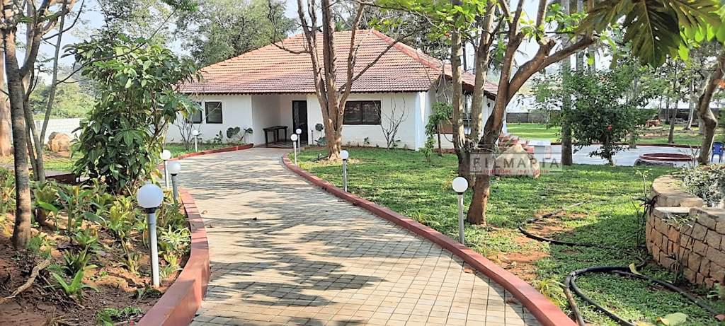 Filmapia's tweet photo. Old-world Portuguese home with a beautiful tiled roof, and classy vintage furniture, nestled among huge trees. In #Bangalore for your Film Shoots.

https://t.co/1RTWfTevLu

#HomeIsWhereTheTreasureIs #YourPlaceForFilmShoots #Location #Shoot #Advertising #AdShoot #Movies #Ad https://t.co/tJJljn1sgT