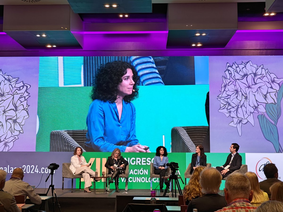 La Dra Onieva del servicio de Medicina Preventiva y Salud Pública del <a href="/HUReinaSofia/">Hospital Universitario Reina Sofía</a> en el congreso de Málaga!