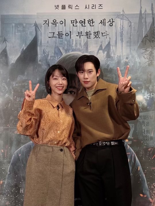 접속!무비월드 tweet media