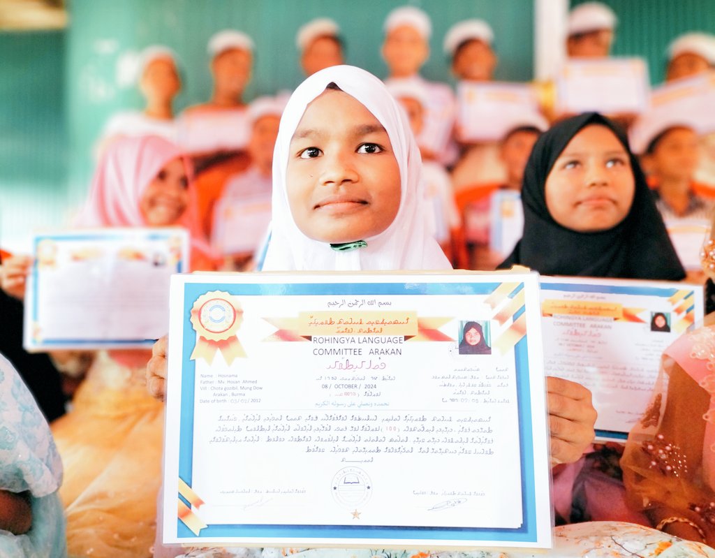 Anuwar_Sadek47's tweet photo. Mother language is the foundation of our identity, shaping society and enriching it with the depth of our culture and traditions.
This is an award ceremony of #Hanifi Script ( Rohingya Language ) organized by Rohingya language - ZUBAN and Hanifi Team
#montherlanguage
#hanifi https://t.co/6HKOvPZUmq