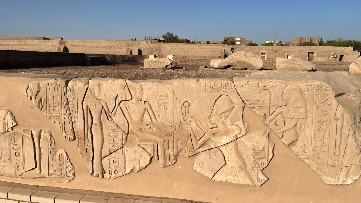 MoBeaDietrich's tweet photo. The temple of Seti I in Qurna, a few days back ☺️ https://t.co/3r9qBDaDqA