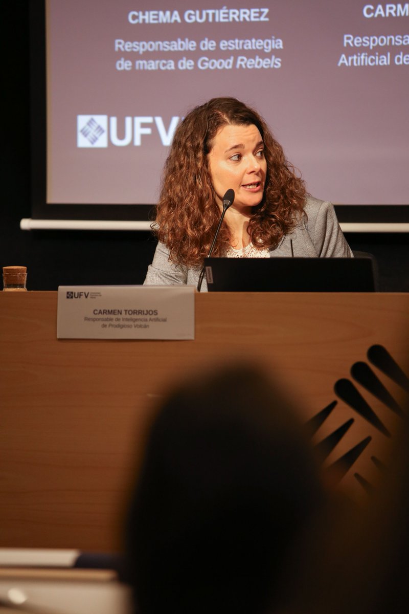 Facultad de Comunicación de la UFV (@ufv_fcom) on Twitter photo <a href="/tweetmench/">Carmen Torrijos</a>, responsable de Inteligencia Artificial de <a href="/losdelvolcan/">Prodigioso Volcán</a>: "No me gustaría que viéramos la IA como una foto fija, está en evolución. No podemos esperar a que la tecnología esté perfecta o terminada para subirnos a ella" #Congresoperiodismo #CampusUFV #PeriodismoUFV <a href="/tweetmench/">Carmen Torrijos</a>, responsable de Inteligencia Artificial de <a href="/losdelvolcan/">Prodigioso Volcán</a>: "No me gustaría que viéramos la IA como una foto fija, está en evolución. No podemos esperar a que la tecnología esté perfecta o terminada para subirnos a ella" #Congresoperiodismo #CampusUFV #PeriodismoUFV