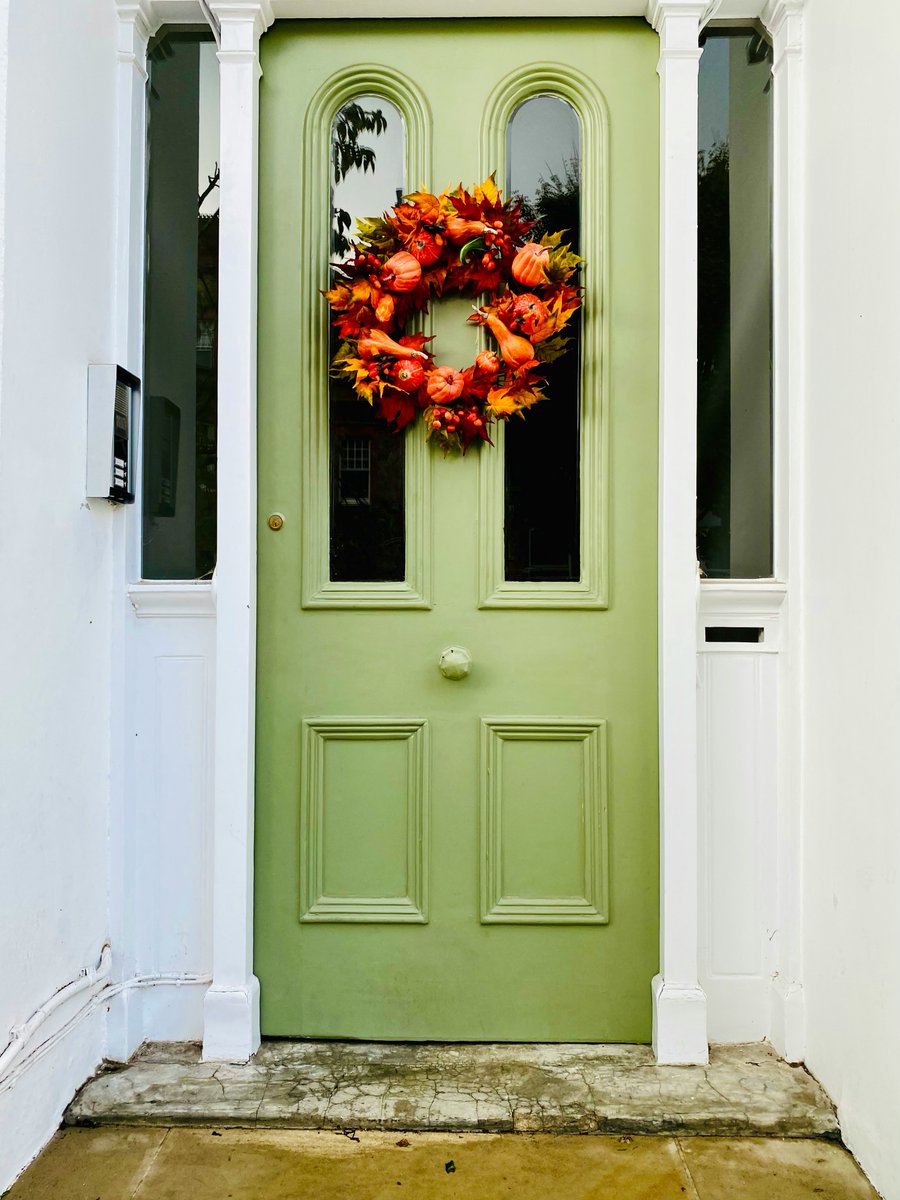 Cross Keys has put together some advice on what steps you can take as a buyer to help you on the road to being a homeowner,
loom.ly/w4ho7Ak

#estateagents #residentialsales #lettings #loveplymouth #crosskeysestates #allagentsuk #lookingforhouses
