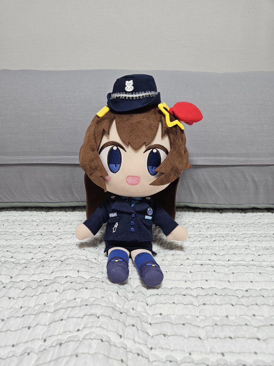 Gosee729's tweet photo. ついに！！完成しました！！
ツクモコラボのぬいそらちゃんの制服衣装です！
衣装の形は私がいる国の軍征服(女)の形を取ってきました
あまり制服の感じを与えないために
装飾品は、そらちゃんを象徴する
マークのイメージを模しています。
特に、名札はエル-プラン(@ELPRAN_KR)さんが
前に作ったそらちゃんの名前のイメージを
受け取って製作しました！！
できれば今回の非公式オフ会の時に
持って行きたかったんですが製作がもう少しかかったので( ; ω ; )
今日完成してこんなに上げてみます！！
#holoぬい部
#ぬいそらちゃん
#soraArt