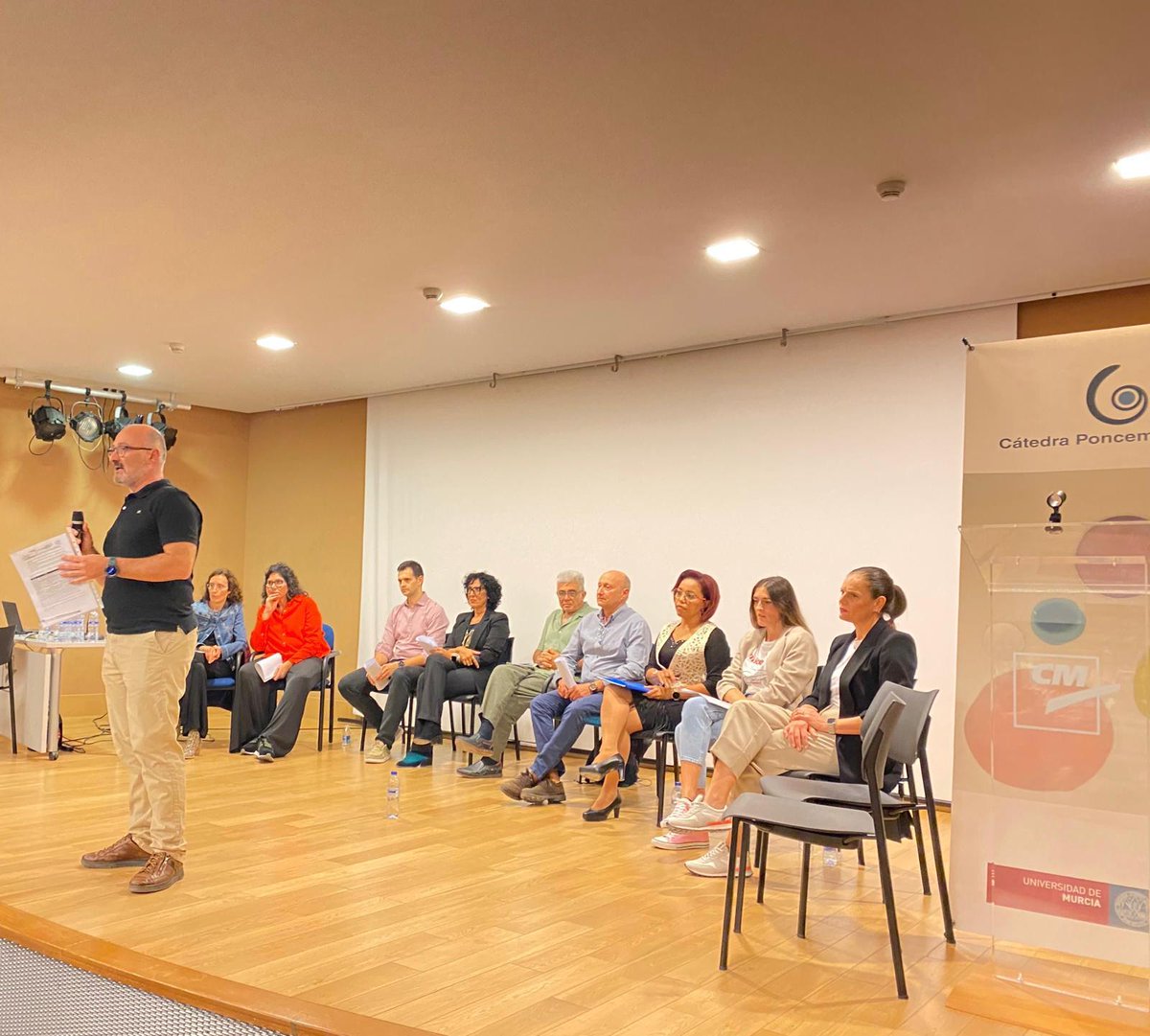 CatedraPoncemar's tweet photo. Ayer celebramos las VIII Jornada de Fragilidad y Caídas en personas mayores, todo un éxito👏🏻Desde la Cátedra Poncemar de Gerontología agradecemos a todos los ponentes y profesionales que nos acompañaron a esta jornada @PalazonMariola @UMU @Murciasalud @AytoLorca @AtencionLiquida https://t.co/ILSKIfUCfG