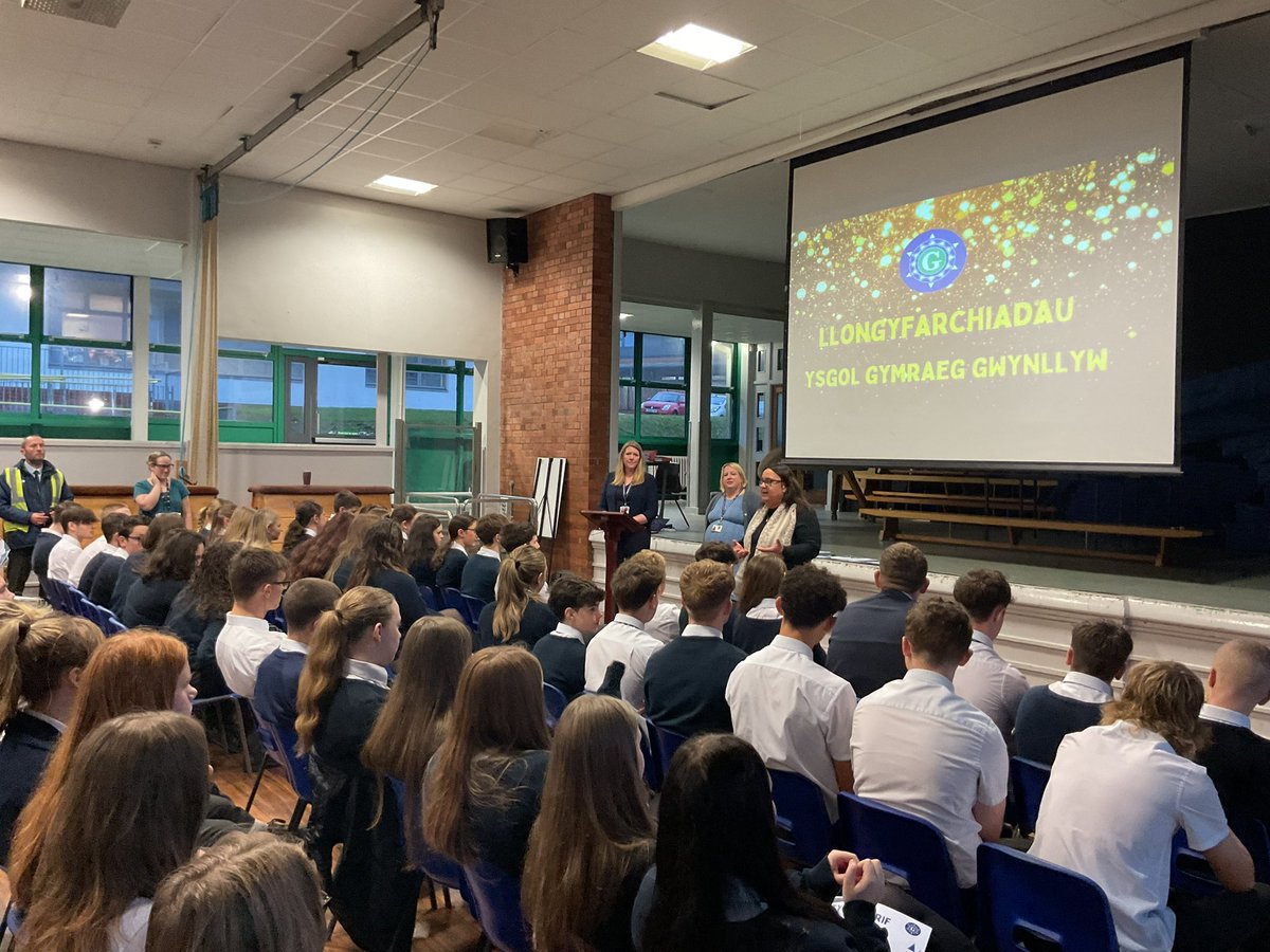 Mwy o flwyddyn 10. More from year 10. #llwyddiant