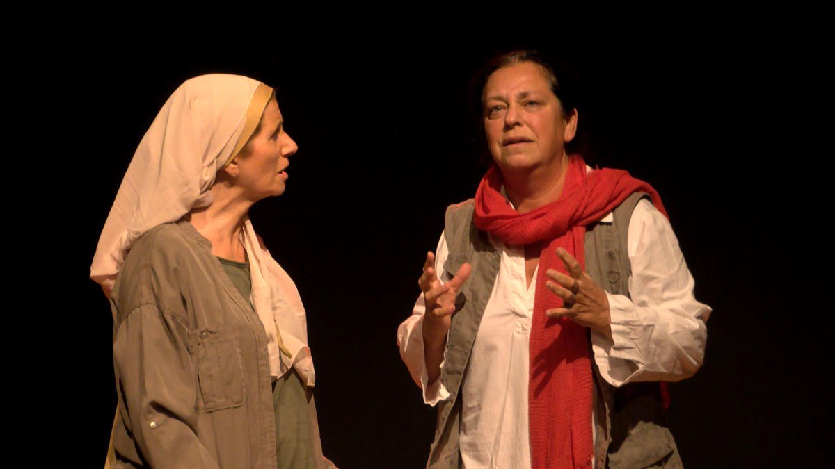 CanalTerrassa's tweet photo. 🎭| ‘Incendis’: la guerra, la identitat i el perdó de la mà del Grup de #Teatre d’Amics de les Arts

Assistim a l'assaig de l'obra del libanès Wajdi Mouawad

🎦En parlem amb el seu director, Toni Garrich, i l'actriu @MariaMiralda https://t.co/qxlOMCqdbu #Terrassa #culturatrs https://t.co/82yIbSJqvC