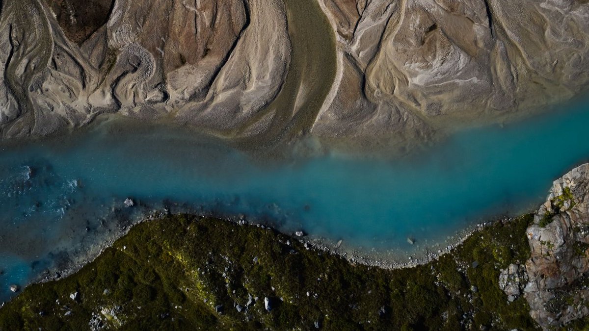 🏔️ Am 11.12.24 ist der Intern. Tag der Berge! Gemeinsam mit Partnern laden wir zu einem inspirierenden Abend ins Alpine Museum Bern: Pecha-Kucha-Talks zu „Im Fluss – Dans le courant“. Themen: Menschenströme 👥, Naturströme 🍃 &amp; Datenströme 📊. Anmelden 👉 lnkd.in/e65Ezsww