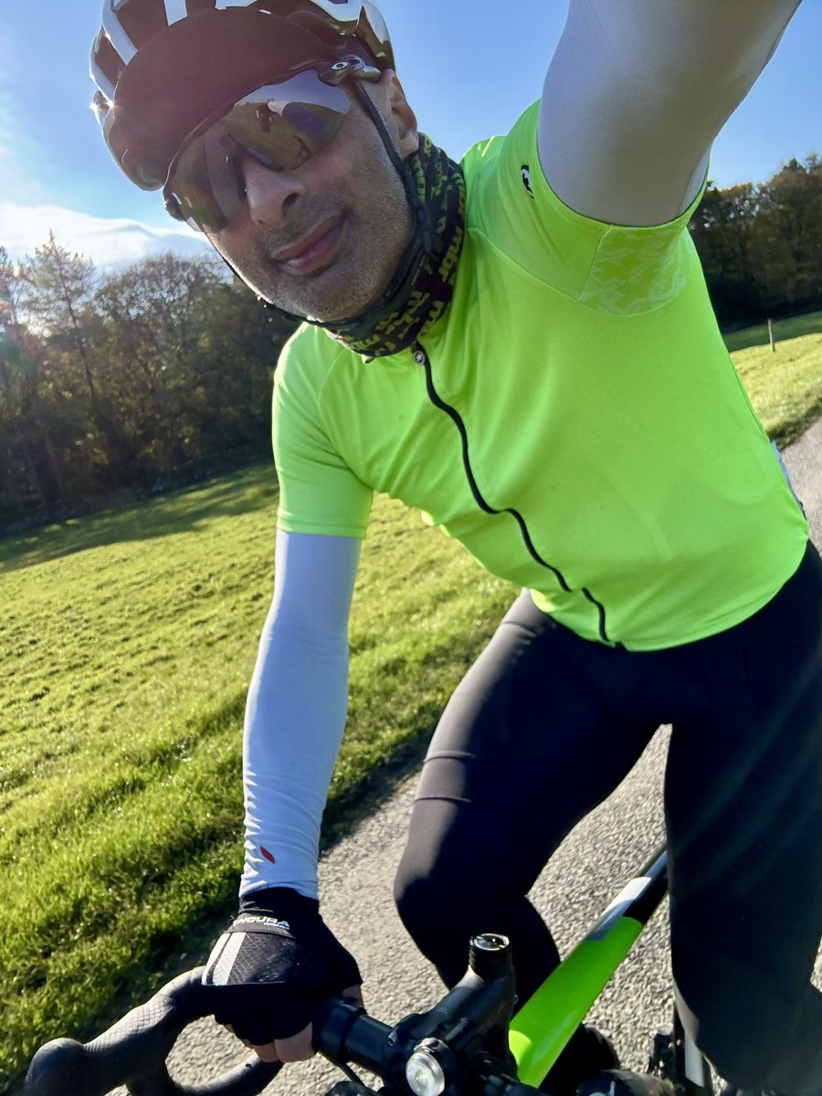 Two pics one week apart. Mallorca and Yorkshire. Hard to tell which is which!
🌞 #cycling #sunshine