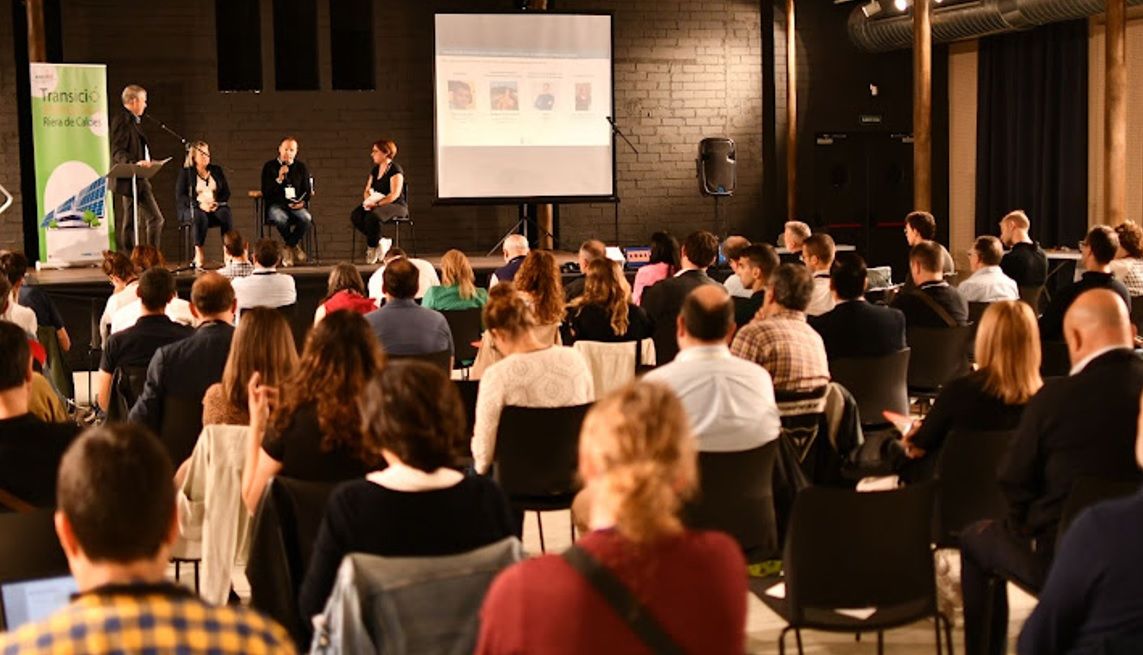 🔥ICAEN from <a href="/gencat/">Generalitat de Catalunya</a>  presented the ENERGIZE project at the event "Business Energy Communities: the power of public private alliances". 

Examples of #IndustrialEnergyCommunities were shared, highlighting models that bring together businesses, citizens, commerce &amp; public admin.