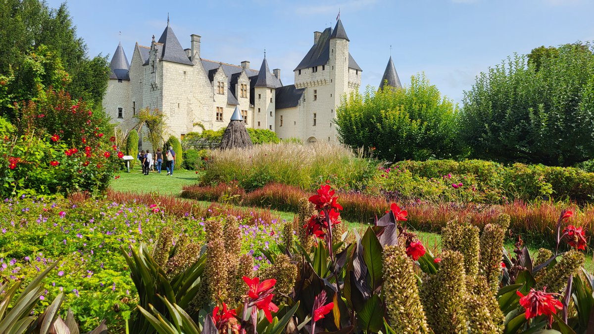 Tic tac, tic, tac ⏱️

Le Château du Rivau ferme ses portes pour la pause hivernale le 11 novembre ! Dépêchez-vous et venez profiter de la douceur de l'automne dans nos jardins de contes de fées ! 

chateaudurivau.com/fr/jardin-sept…