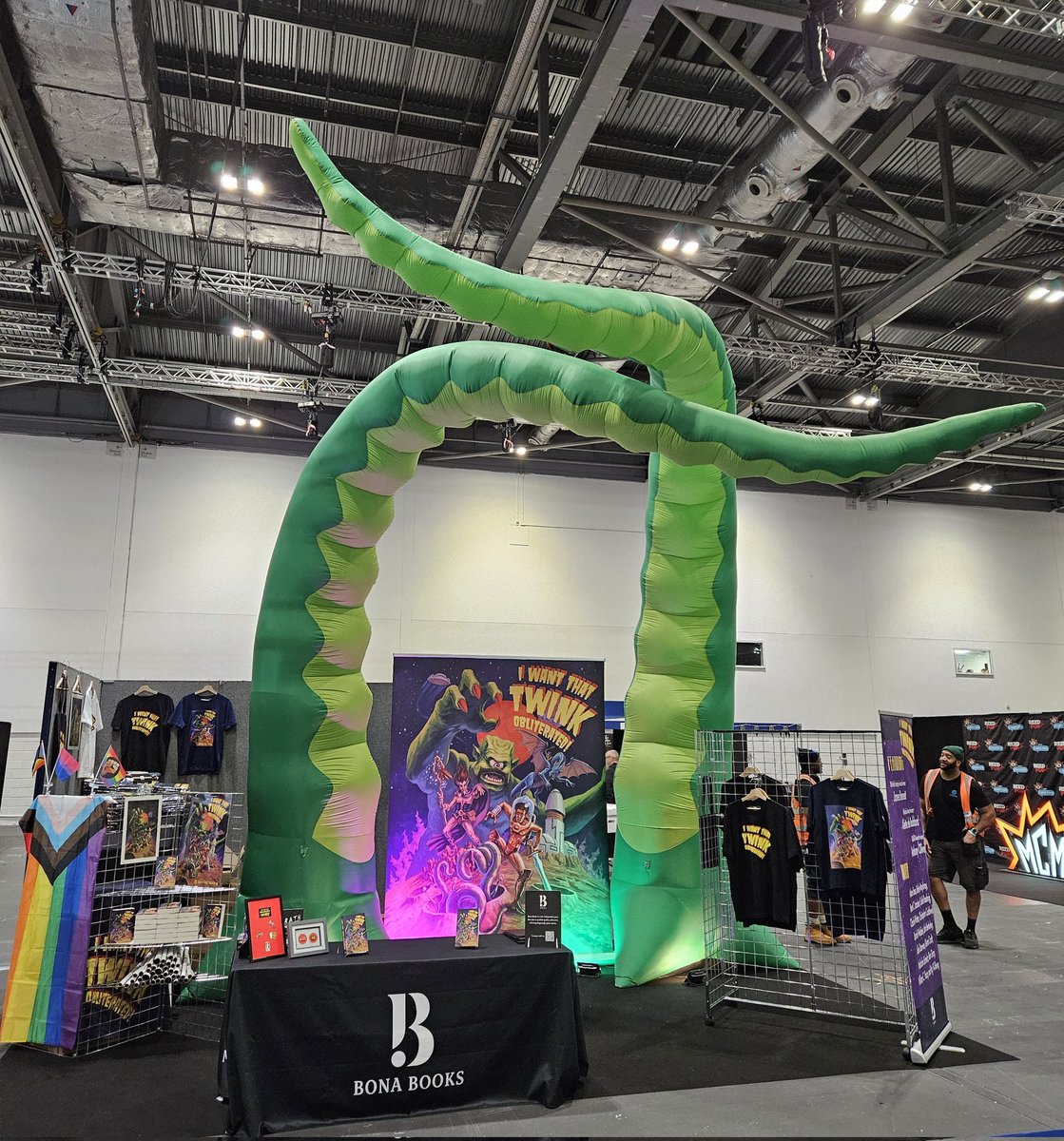 Well, hello, MCM London Comic Con, tentacular to see you! We'll be here all weekend selling books and other assorted twinkalicious merch. If you're here, stop on over and say hi! We promise to give you a gentle obliteration.
