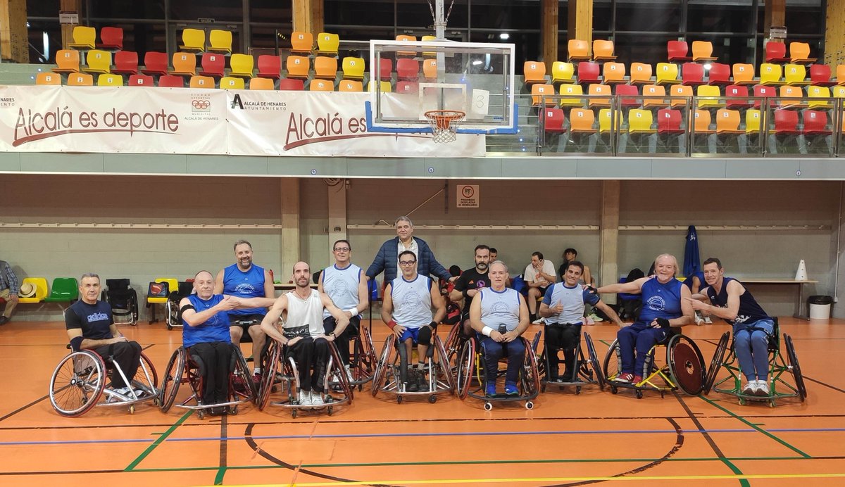 BsrJovenPromesa's tweet photo. Entrenamiento de ayer, preparando próximo partido de #basket del sábado día 9 a las 13:00h. en #Espartales. @cbalcala vs  CB Raices Opticlass Móstoles #Móstoles
Si quieres conocer a Juanfran y a sus compañeros, estás invitad@. #Elcertificadopacuando?
#alcaladehenares https://t.co/xsOmb42W0b