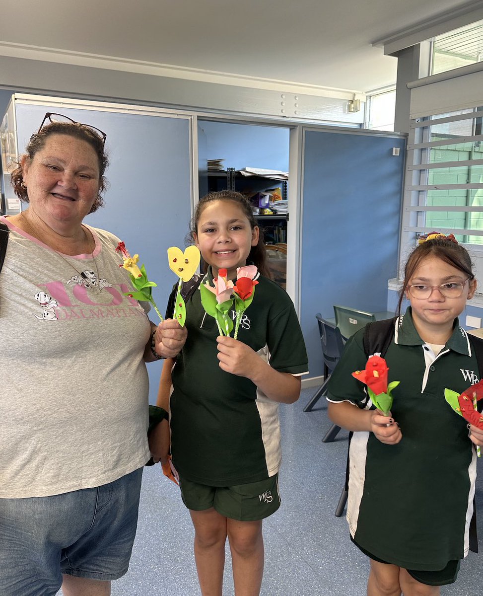 Crafts and games bring out the children in all of us! Grandparents Day <a href="/WhalanPS/">Whalan Public School</a> 
<a href="/HelenPolios51/">Helen Polios</a>