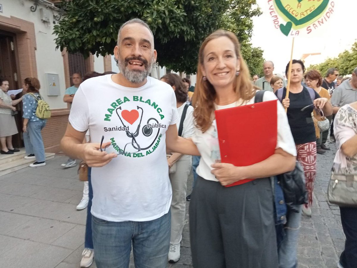 ❗El Aljarafe dice basta.

Santiponce y Mairena del Aljarafe salen a las calles para decirle a Moreno Bonilla que el dinero público es para la sanidad pública.

#SanidadPública