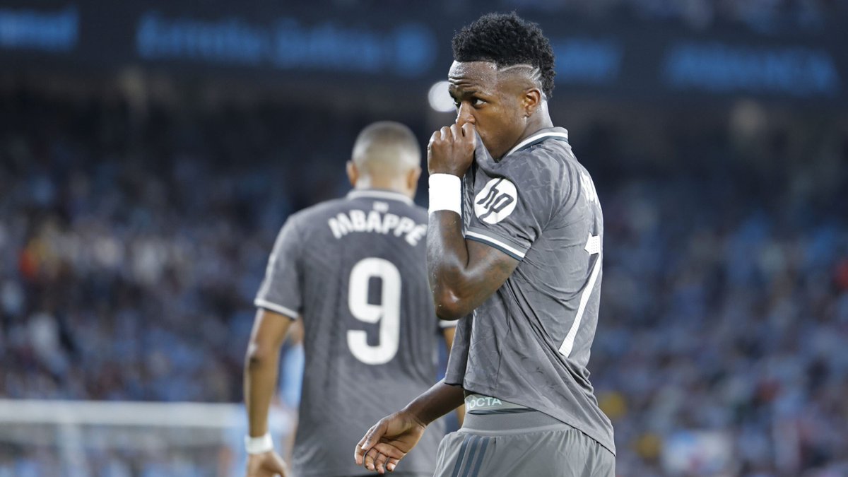 AlberrtoRM2's tweet image. 🌍 SORTEO INTERNACIONAL

Si el Real Madrid gana al Barcelona vamos a sortear 1 Camiseta de VINI JR. a elegir entre los que:

- Den RT a este tuit.
- Sigan a @AlberrtoRM2 y @Ctinfo_17.

*OPCIONAL* Mencionar un amigo (doble participación).