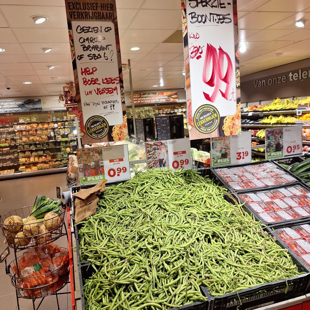 EMK-vissers (@emkvissers) on Twitter photo Topactie van <a href="/PLUSsupermarkt/">PLUS Supermarkt</a>. Helpt #boer Kees uit #Vessem van zijn heerlijke sperziebonen af, die door andere supers werden ingeruild voor goedkoper spul uit Afrika.
Zo ga je niet om met met onze voedselmakers. Zonder Nederlandse en Belgische visser en boer, geen voer! Topactie van <a href="/PLUSsupermarkt/">PLUS Supermarkt</a>. Helpt #boer Kees uit #Vessem van zijn heerlijke sperziebonen af, die door andere supers werden ingeruild voor goedkoper spul uit Afrika.
Zo ga je niet om met met onze voedselmakers. Zonder Nederlandse en Belgische visser en boer, geen voer!