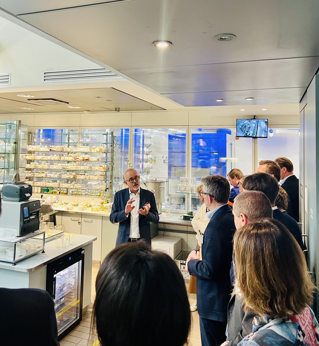 Givaudan's tweet image. This year’s #InvestorFieldTrip took place in #Paris, featuring insights from leaders and tours of our #Kléber office and #Argenteuil site, including the #Perfumery School. Thank you to all participants!

Discover more here: bit.ly/3YBzy4s

#CommittedtoGrowth