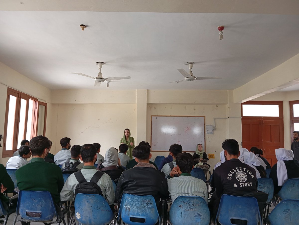 SDATecHub's tweet image. Tech Trail: Guiding Youth to Innovation&quot;

Today on 25 October 2024 we continue our journey with the second Tech Trail event at Shaheen College, Danyore! Eager students gathered to explore the ever-expanding world of technology. 

#techtrail #session2 #shaheenschool  #sdatechhub