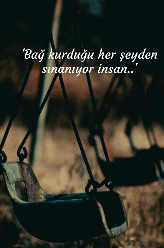 Dilce susup
bedence konuşulan bir çağda
biliyorum kolay anlaşılmayacak
kanatları kara fücur çiçekleri açmış olan dünyanın
yanık yağda boğulan yapıların arasında
delirmek hakkını elde bulundurmak için
bana deha değil belgeler gerekli
kanıtlar,ifadeler, resmi mühür ve
İMZA
İsmet Ö.