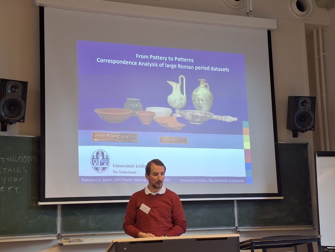 caanlfl's tweet photo. We're caffeinated, and ready for the next talk: Roderick Geerts – From Pottery to Patterns. Correspondence Analysis of large Roman period datasets https://t.co/QwrckWBHGD