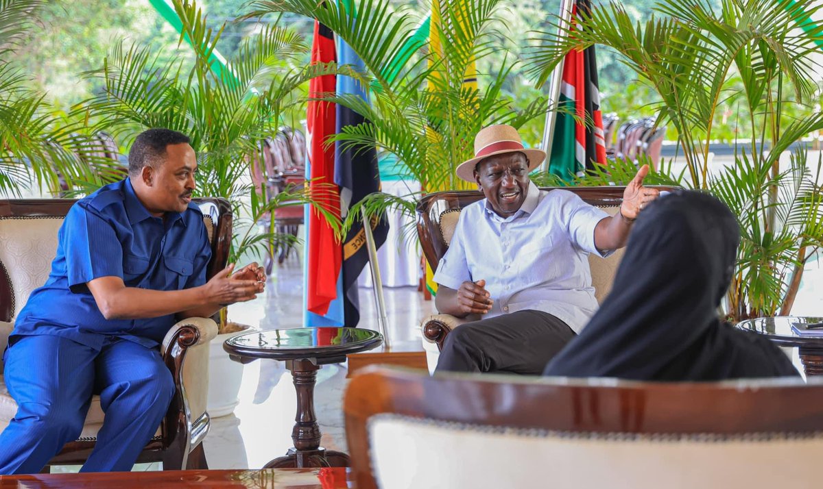 Honored to meet H.E. William Samoei Ruto, President of the Republic of Kenya. I briefed him about the situation in the region as well as underlying the crucial role Kenya is playing .
I thanked him for his strong support and commitment towards Regional cooperation through IGAD.