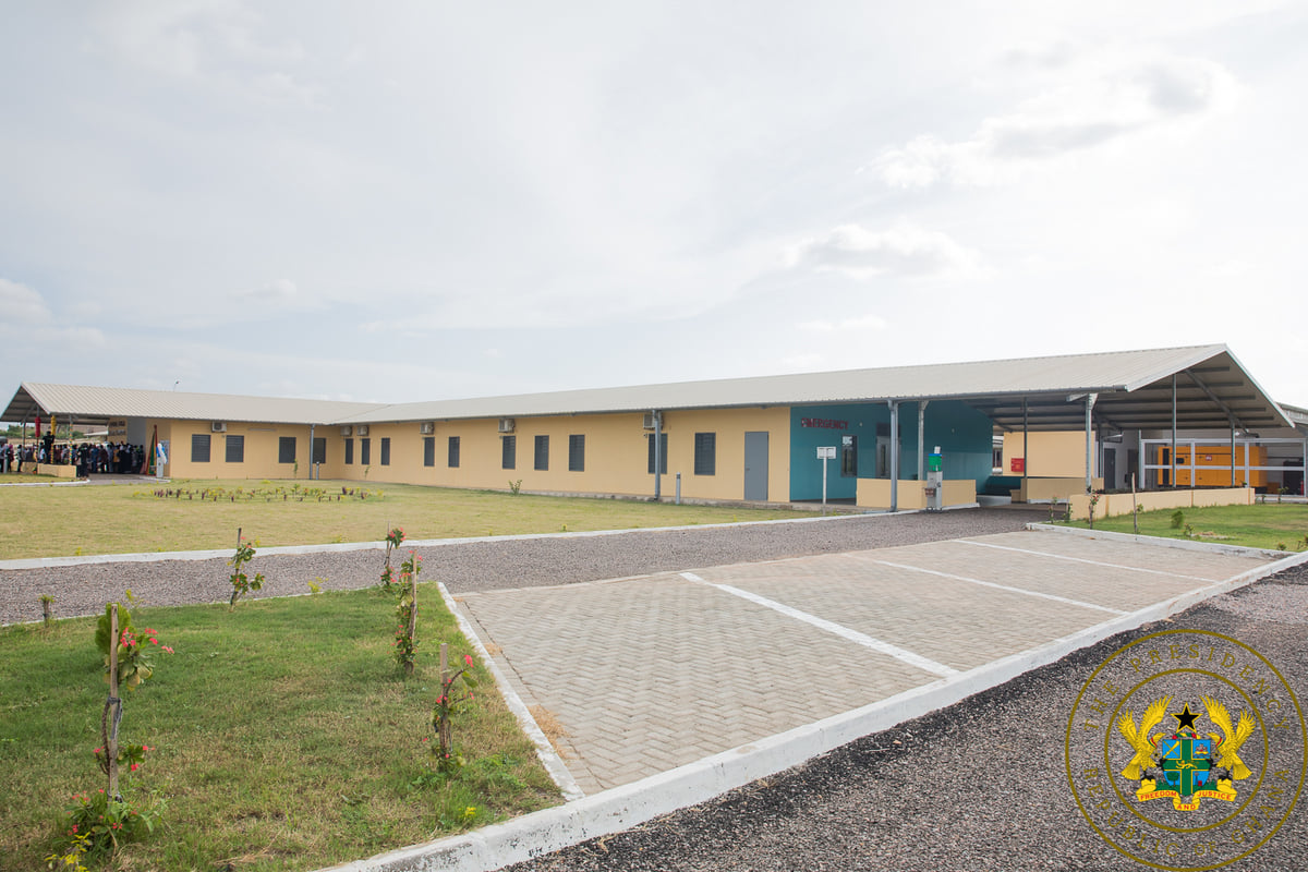 nanakgyesi1's tweet image. This is 85-bed Central Gonja District Hospital. Its construction started in 2018 under President Akufo-Addo, which has been completed and commissioned.