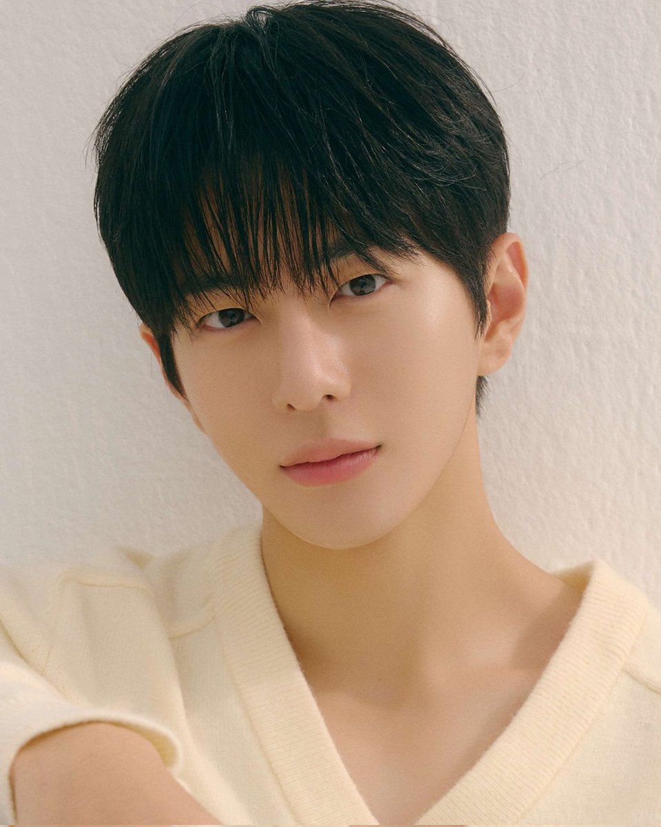 CHOIBOMINTL's tweet photo. [📸] Choi Bomin's new photo profile from Naver 

#CHOIBOMIN #BOMIN #최보민 #보민 #チェボミン #ボミン #崔普闵 https://t.co/bZYmpOqygu