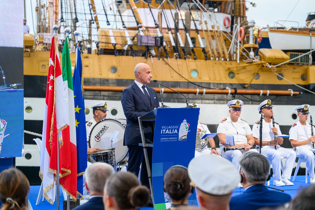 🇮🇹 Le autorità italiane e locali insieme per l’inaugurazione del #VillaggioItalia

____________

🇬🇧 Italian and local authorities together for the inauguration of the Villaggio Italio.

#TourVespucci
#WeAreVespucci

<a href="/ItalianNavy/">Marina Militare</a> <a href="/MinisteroDifesa/">Ministero Difesa</a> <a href="/ItalyinSG/">Italy in Singapore</a>