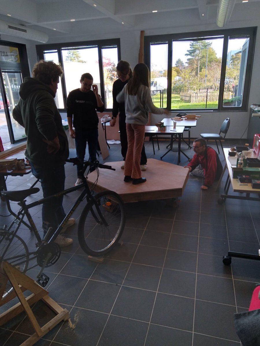 Petits debs 22 tweet media