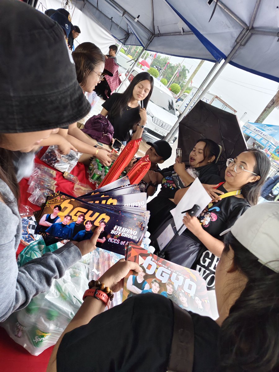 Umulan, bumagyo...patuloy pa rin para sa BGYO!

BALIKYUHUM WITH BGYO

#BGYOxMasskara
#BGYO <a href="/bgyo_ph/">BGYO_PH</a>